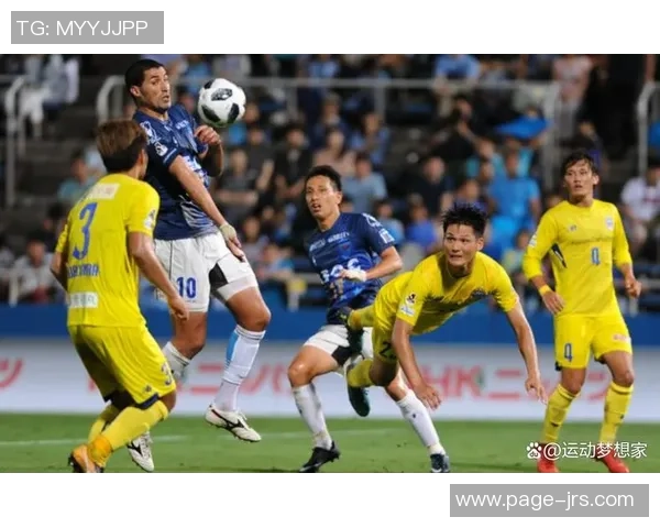 札幌冈萨迎战大宫松鼠展开激烈较量双方争夺胜利的关键时刻